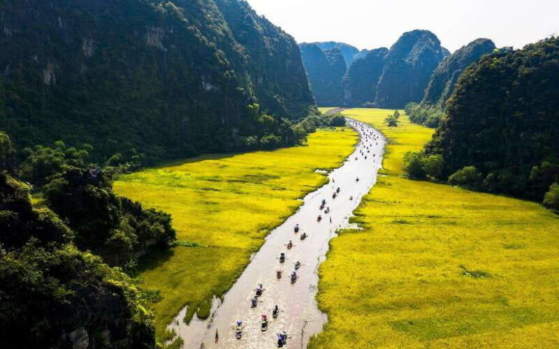 from-hanoi-hoa-lu-tam-coc-mua-cave-full-day-trip