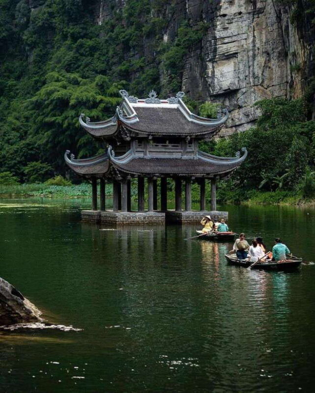 from-hanoi-hoa-lu-trang-an-mua-cave-1-day-trip