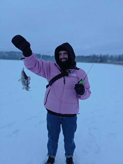 from-helsinki-bodom-lake-ice-fishing-with-food-drinks