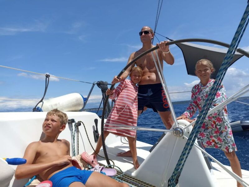 from-hvar-pakleni-islands-red-rocks-comfort-sailboat-tour