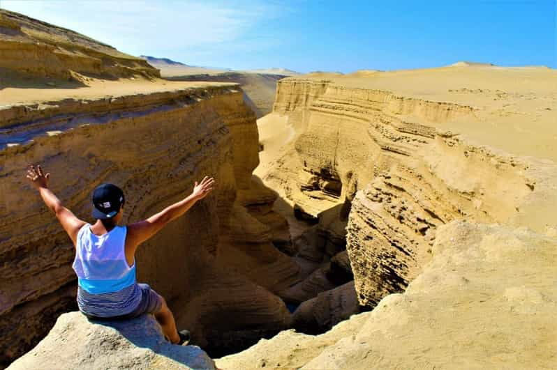 from-ica-huacachina-canyon-de-los-perdidos-full-day