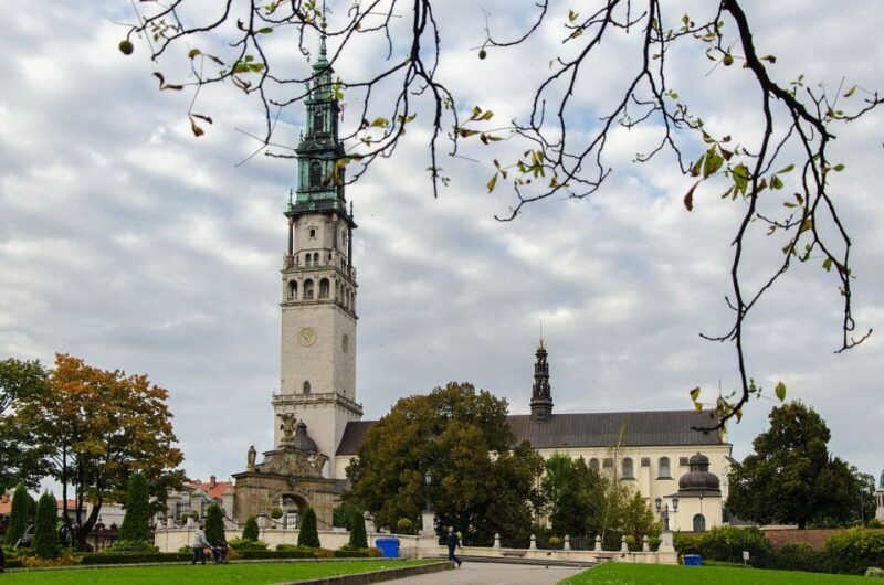 from-krakow-czestochowa-black-madonna-and-lagiewniki-tour