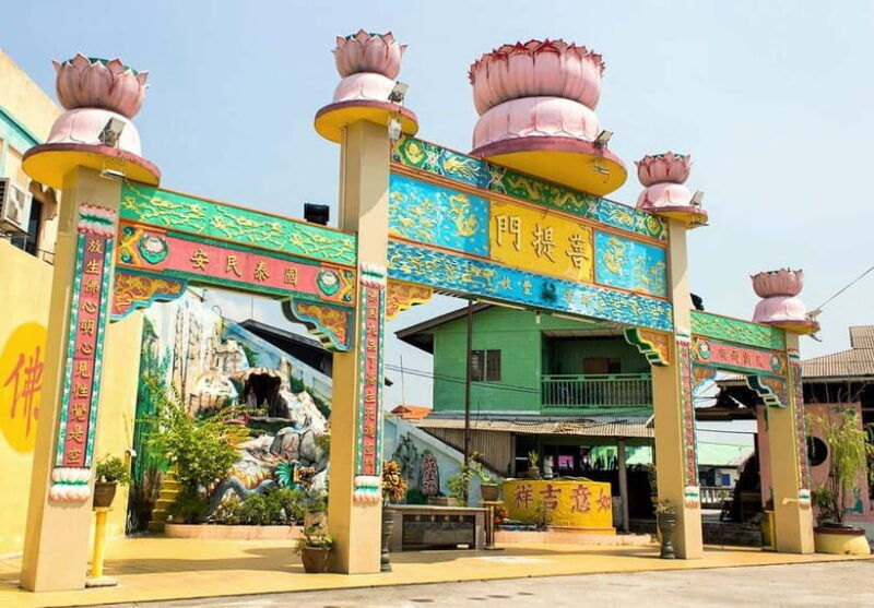from-kuala-lumpur-crab-island-tour-with-seafood-lunch