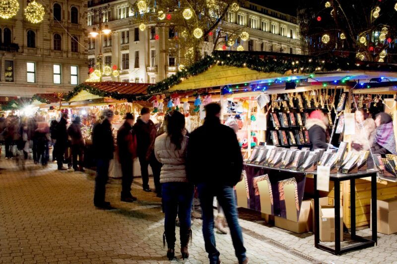 from-london-or-oxford-uk-christmas-markets-ride