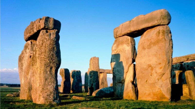 from-london-windsor-stonehenge-bath-private-car-tour