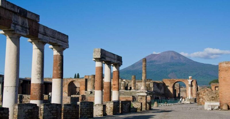 from-naples-private-guided-tour-of-pompeii
