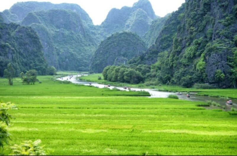from-ninh-binh-hoa-lu-trang-an-mua-cave-full-day-2