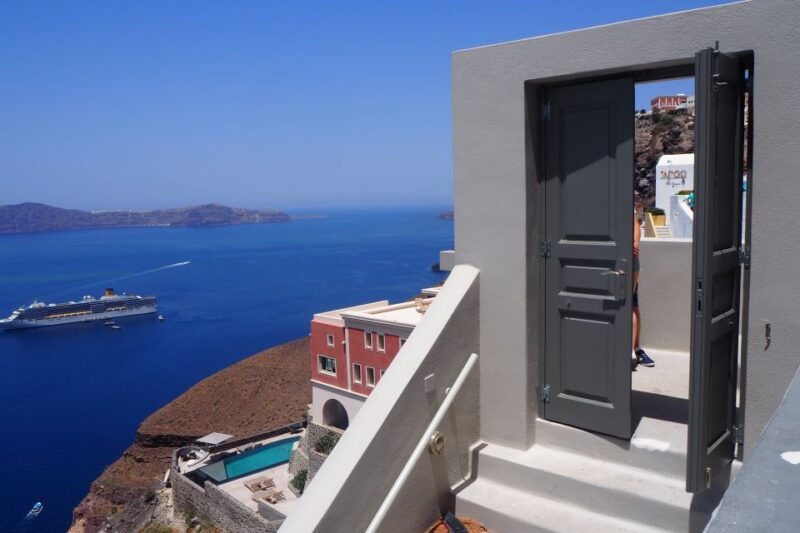 from-paros-santorini-full-day-boat-trip
