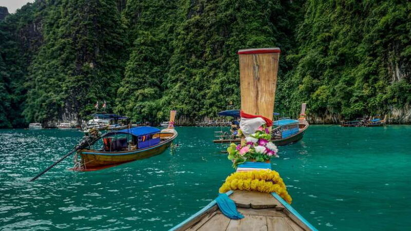 from-phi-phi-half-day-longtail-boat-tour-to-maya-bay