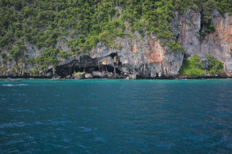 from-phuket-snorkeling-ferry-cruise-to-phi-phi-islands