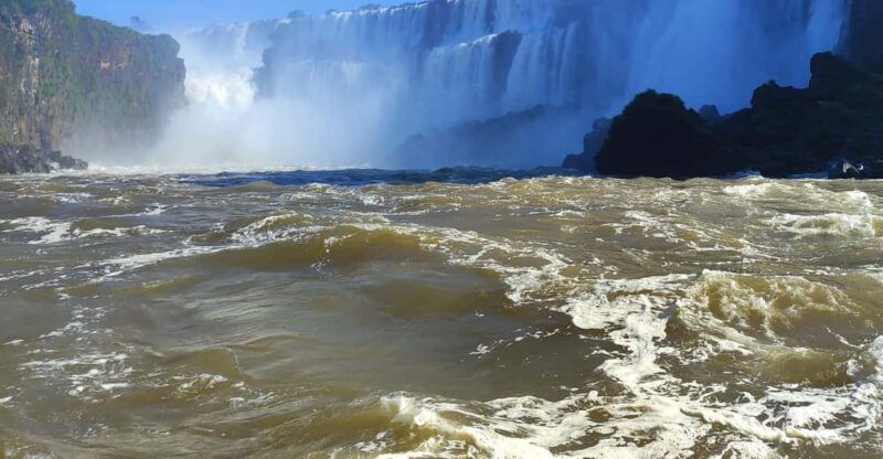 from-puerto-iguazu-iguazu-falls-guided-tour