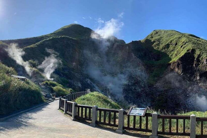 from-taipei-beitou-yangmingshan-private-day-tour