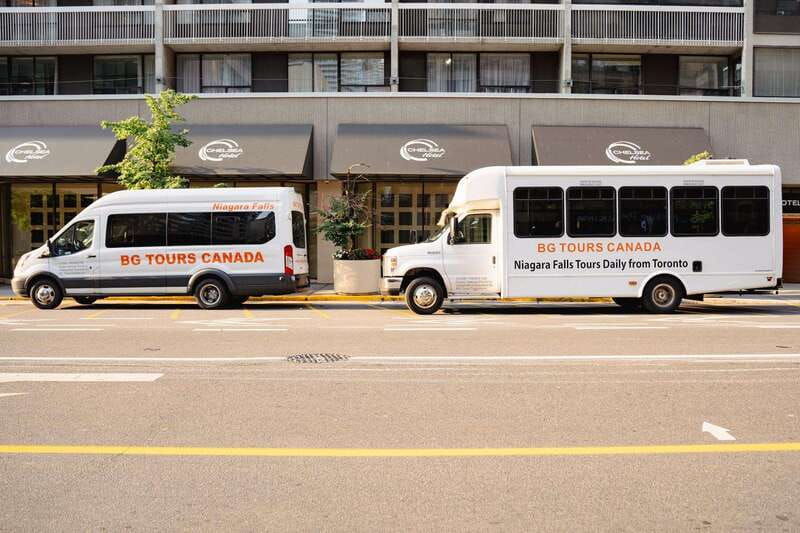 from-toronto-niagara-falls-guided-day-tour-with-boat-cruise