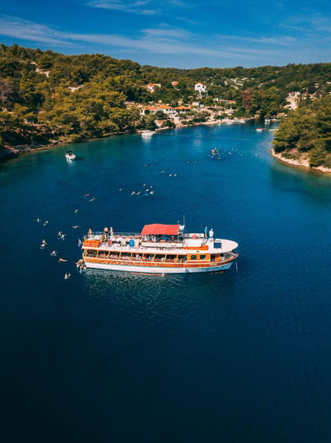 from-trogir-blue-lagoon-solta-cruise-with-lunch-drinks