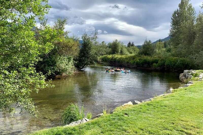 from-vancouver-full-day-waterfalls-whistler-village-tour