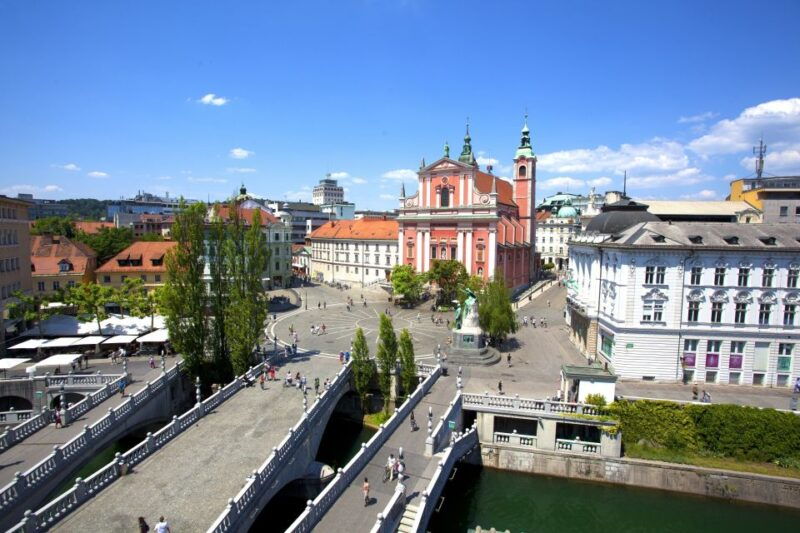 from-zagreb-ljubljana-postojna-cave-predjama-castle-tour