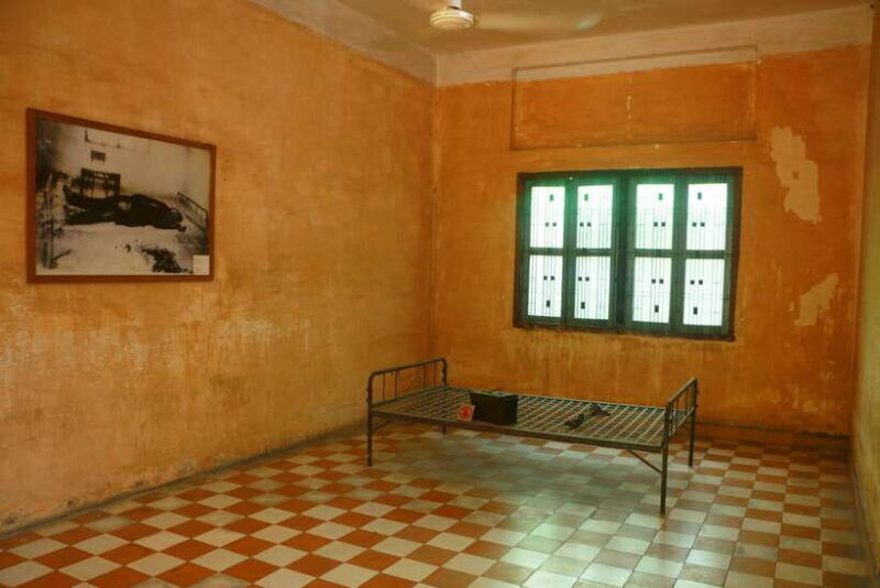 full-day-phnom-penh-city-tour-with-private-vehicle-and-guide