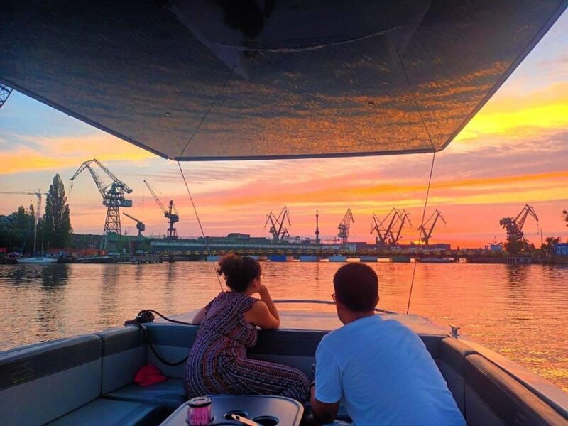 gdansk-motlawa-river-eco-cruise-at-sunset-with-prosecco