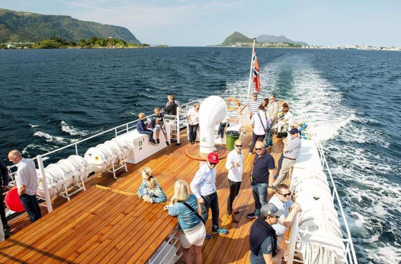 geiranger-alesund-sightseeing-tour-one-way