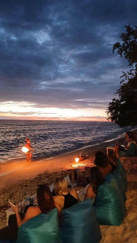 gili-trawangan-experience-the-gili-fireshow-with-cocktail