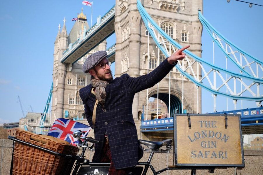 gin-safari-boozy-london-history-on-two-wheels