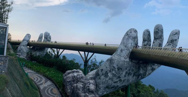 golden-bridge-ba-na-hills-tour-with-spanish-guide