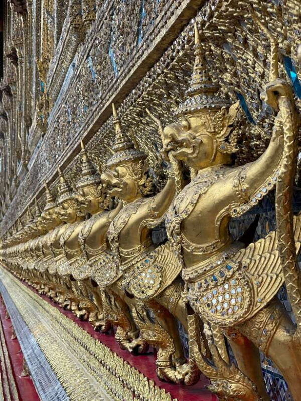 grand-palace-tour-guide