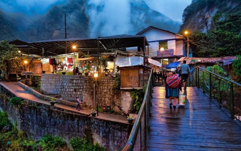 guided-tour-of-machu-picchu-from-aguas-calientes-3