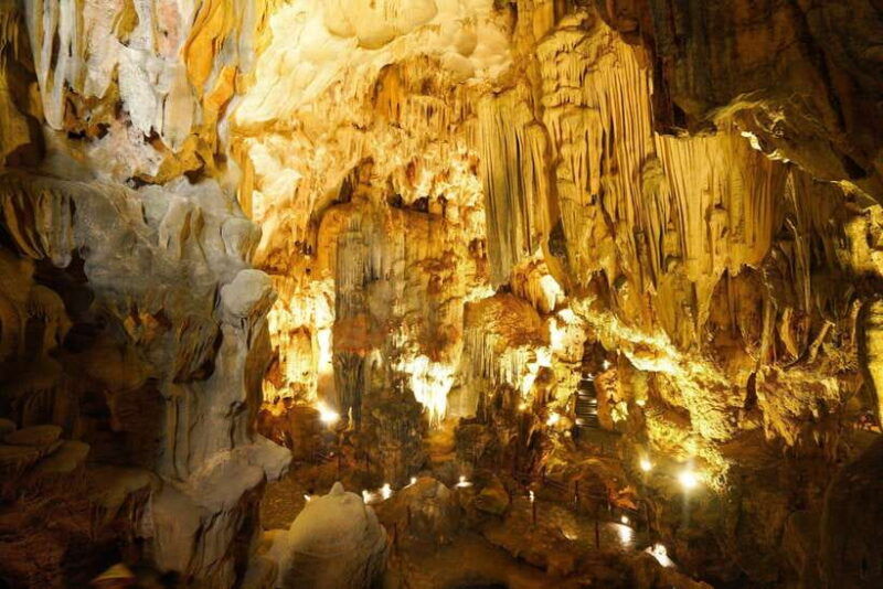 ha-long-bay-4-hour-cruise-with-caving-kayaking-lunch