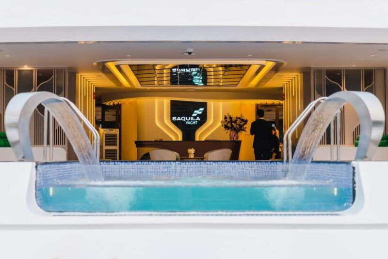 ha-long-city-bay-views-4-hours-voyage-on-saquila-yacht