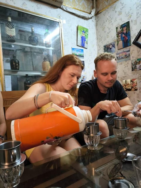 ha-noi-vietnamese-coffee-workshop-with-train-street-hanoi