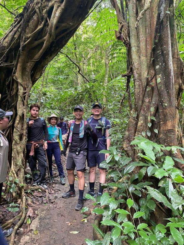 half-day-trekking-cat-ba-national-park