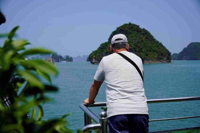 halong-bay-cruise-with-lunch