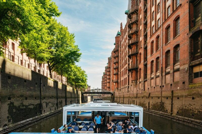 hamburg-1-5-hour-harbor-and-speicherstadt-day-cruise