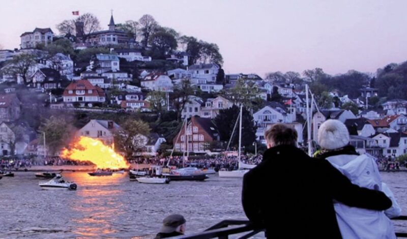 hamburg-easter-bonfire-and-light-cruise-on-easter-saturday