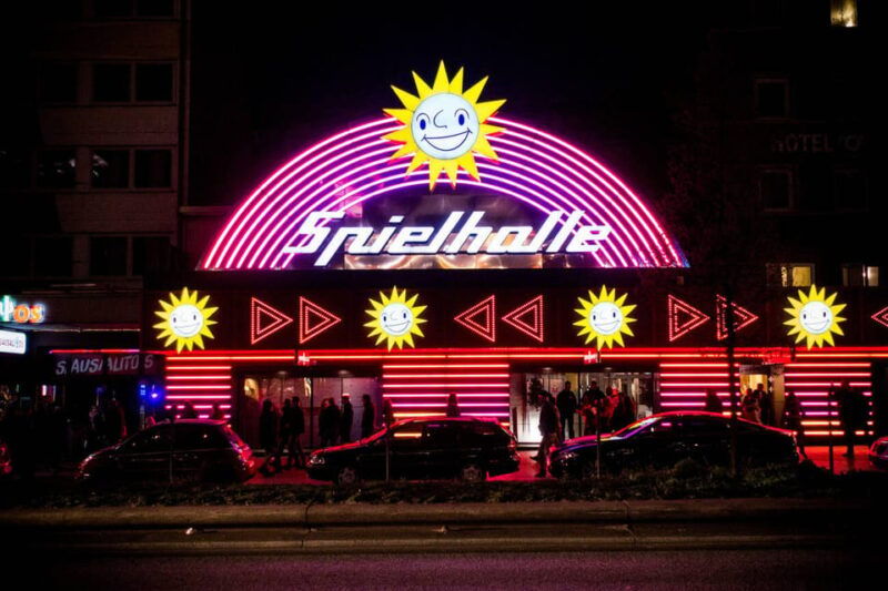 hamburg-private-st-pauli-red-light-district-tour