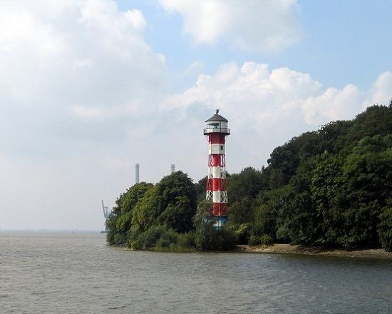 hamburg-tour-of-blankenese-on-the-banks-of-the-elbe