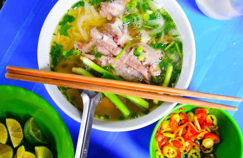 hanoi-culinary-stroll-in-french-3-hours
