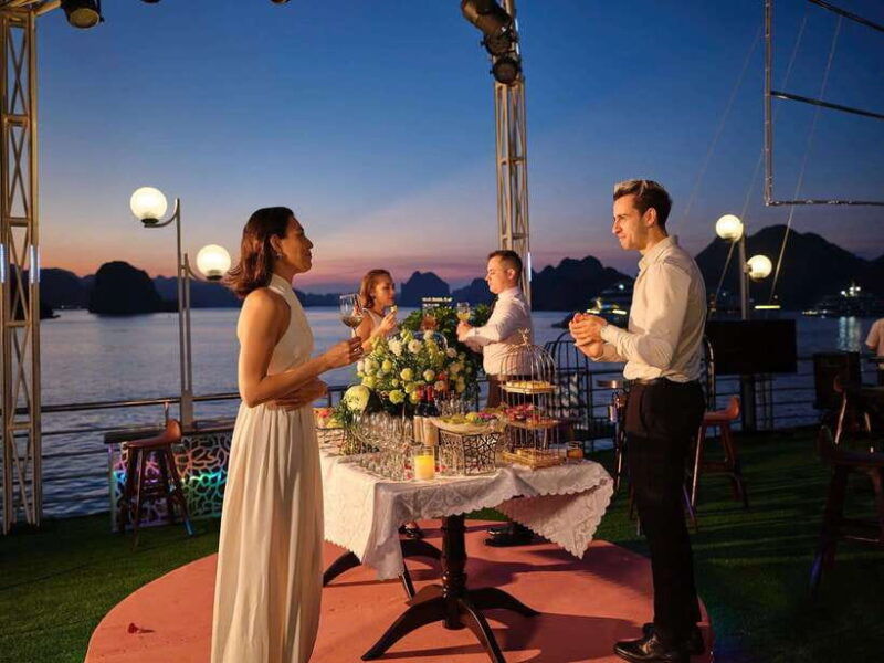 hanoi-ha-long-bay-premium-group-tour-with-luxury-cruise