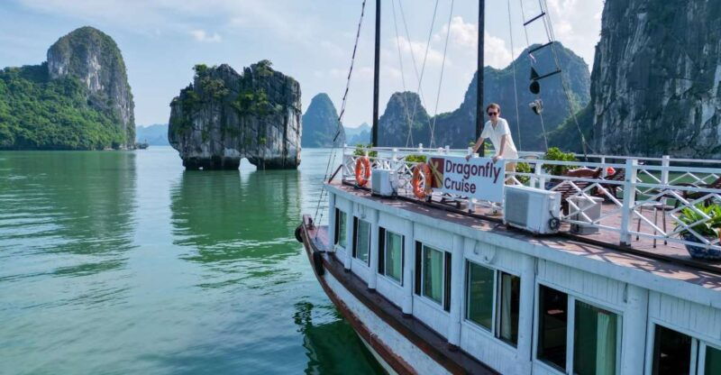 hanoi-islands-caves-ha-long-cruise-with-lunch-kayaking