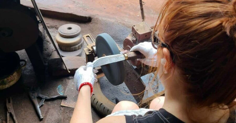 hanoi-knife-making-traditional-workshop