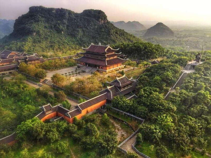 hanoi-ninh-binh-bai-dinh-pagoda-trang-an-mua-cave-tour