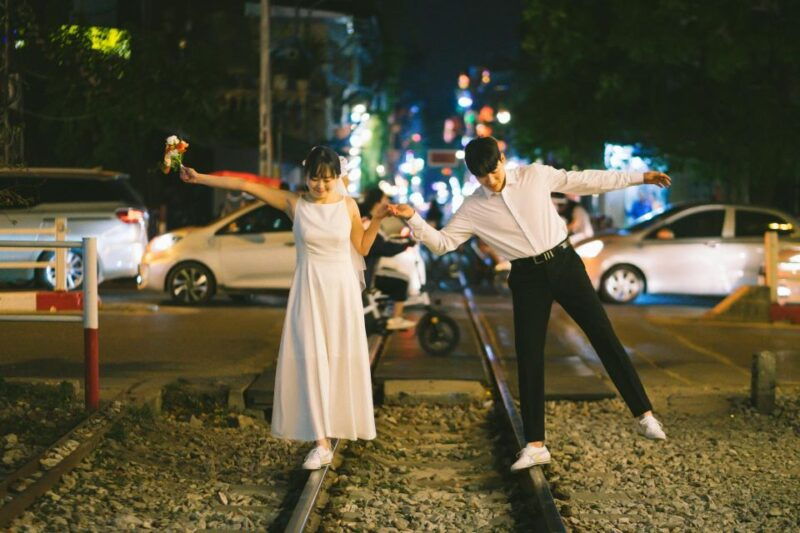 hanois-night-photoshoot-with-a-local-photographer