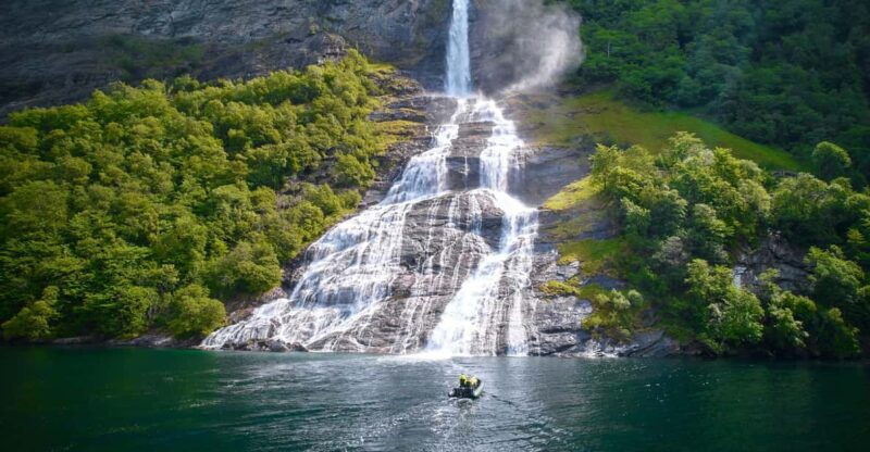 hellesylt-guided-geirangerfjord-boat-tour