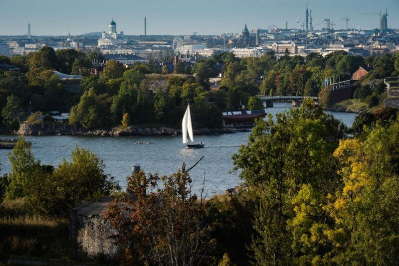 helsinki-city-and-outer-islands-guided-rib-boat-tour