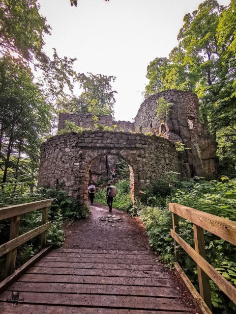 hike-in-polish-mountains-day-trip-to-rudawy-janowickie