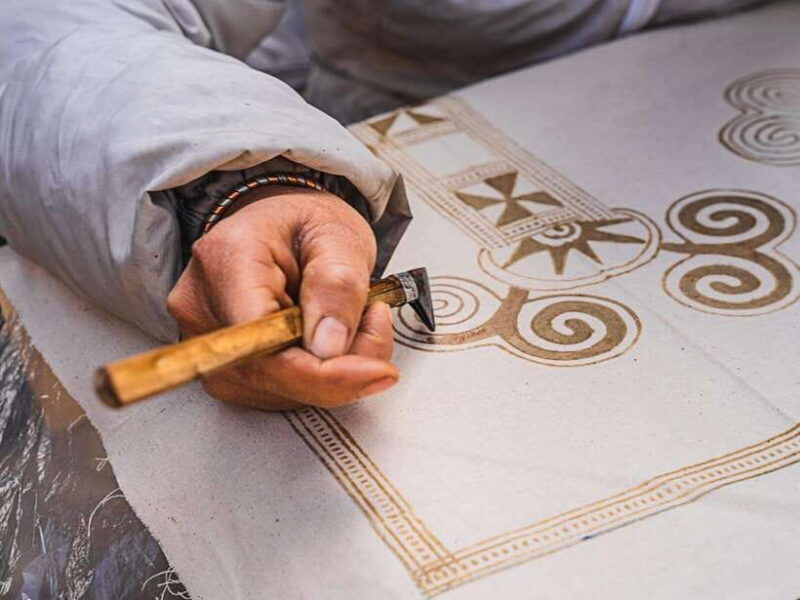 hmong-traditional-beeswax-batik