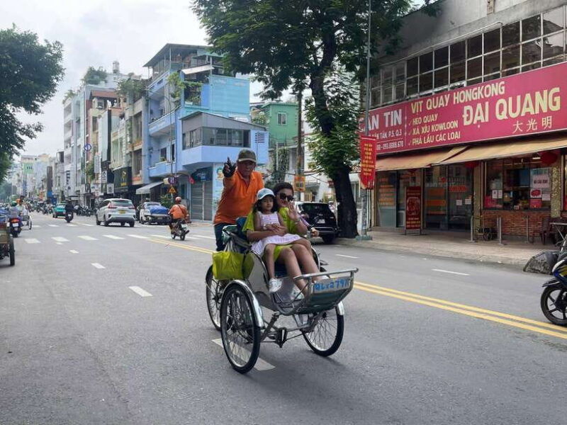 ho-chi-minh-city-sightseeing-panoramic-cycling-tour-by-cyclo