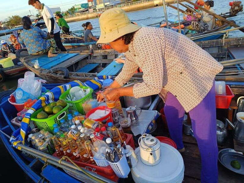 ho-chi-minh-private-tour-mekong-2-days-w-4-stars-hotel