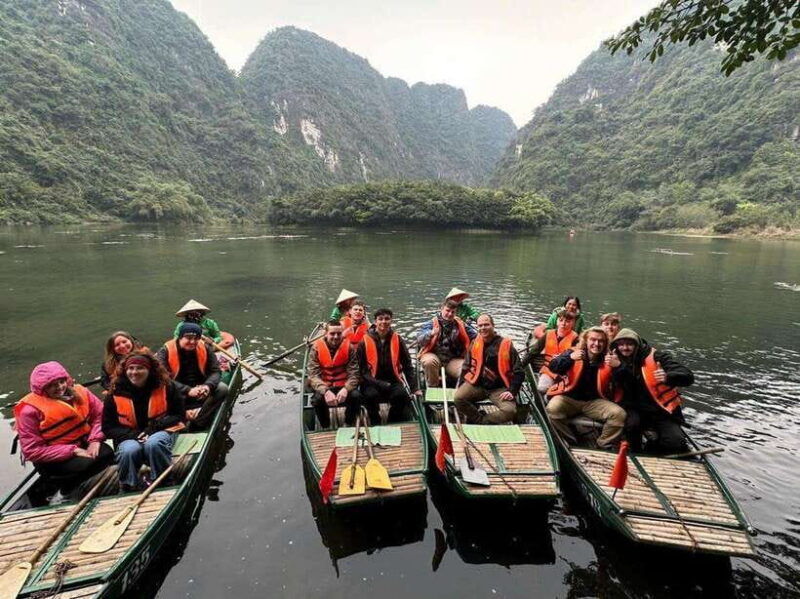 hoa-lu-ancient-capital-mua-cave-tam-coc-boat-trip